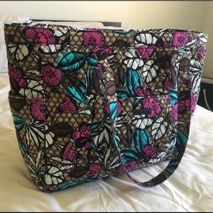 New WO Tags Vera Bradley Get Carried Away Tote